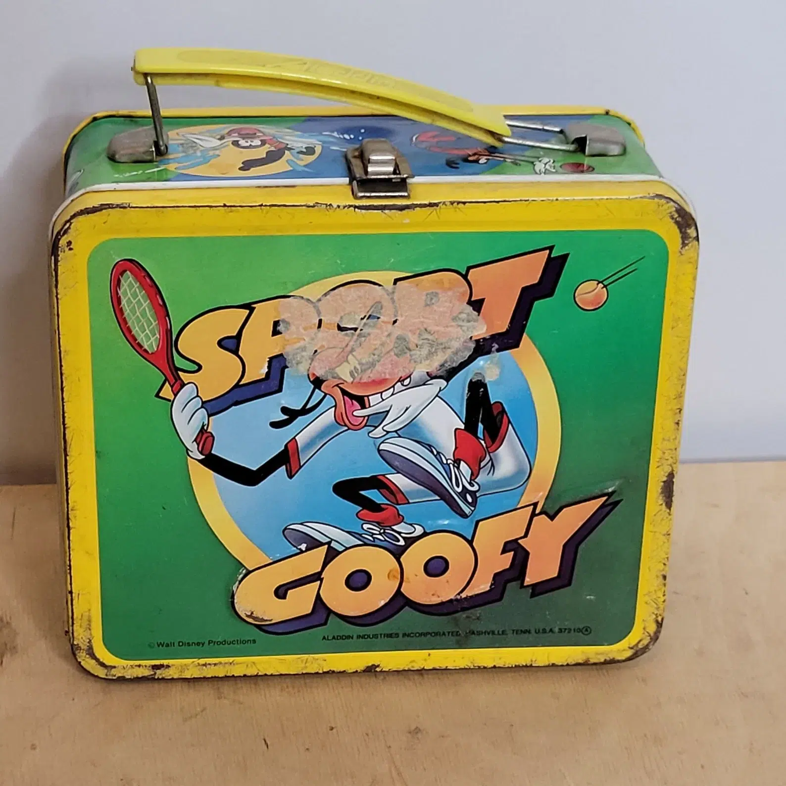 1980s metal lunchbox featuring Sport Goofy, a playful Disney design popular among schoolkids of the era.